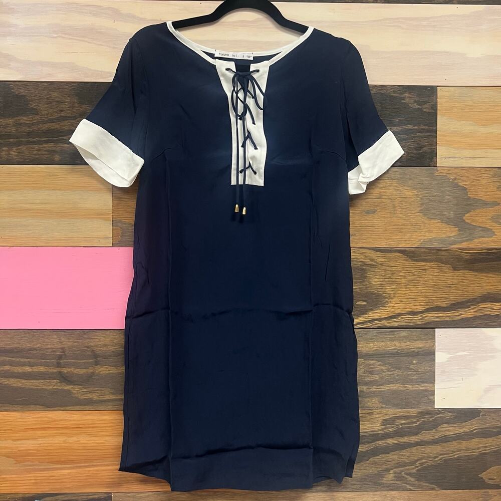 Fraiche by J Women's Lace-Up Shift Dress - Small